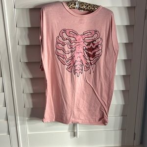 Pink graphic shirt